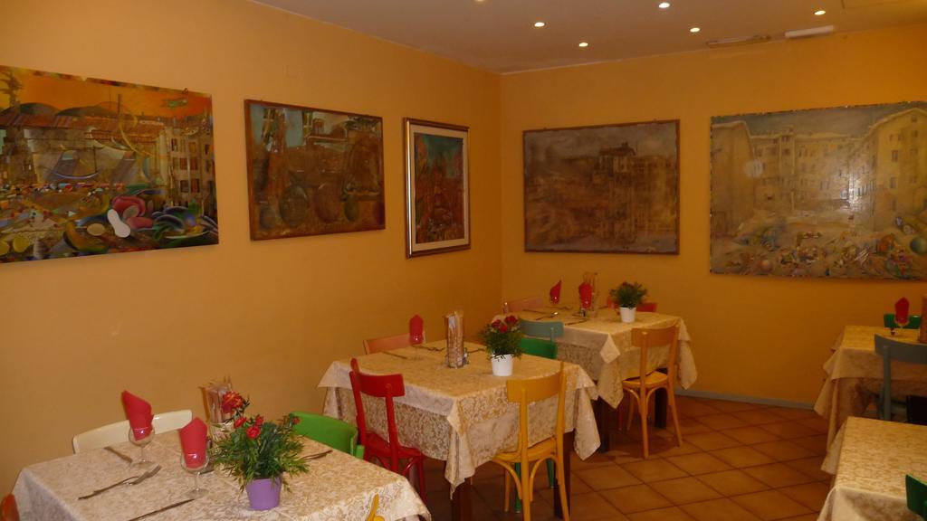 Albergo Ristorante Corsini Pavullo nel Frignano Zewnętrze zdjęcie