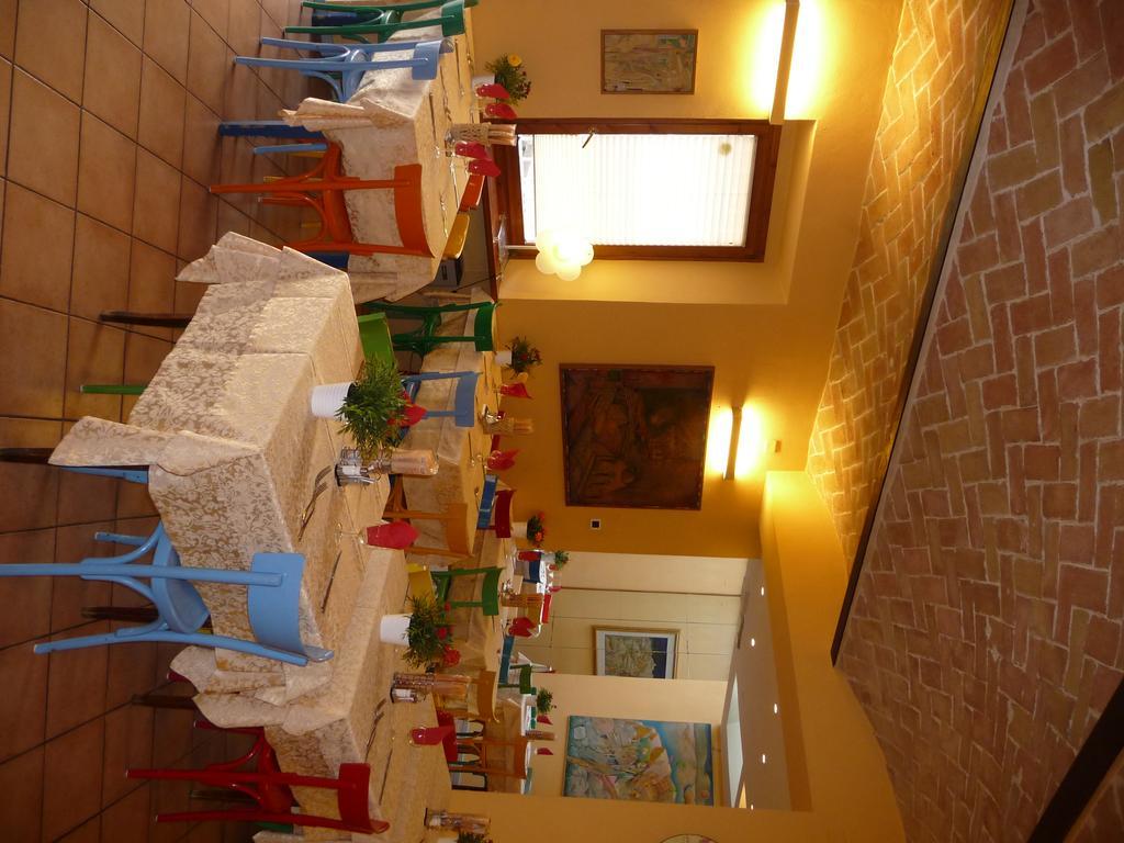 Albergo Ristorante Corsini Pavullo nel Frignano Zewnętrze zdjęcie